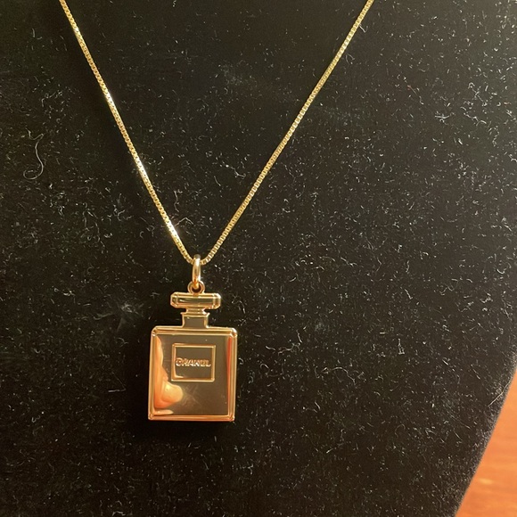 Gold plated Chanel pendant. I will include the necklace. - Picture 4 of 4